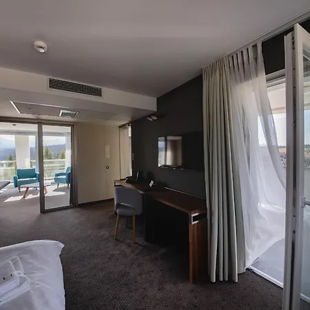 Harnas Dla Doroslych Z Widokiem Na Tatry - Adults Only بوكافينا تترايسكا
