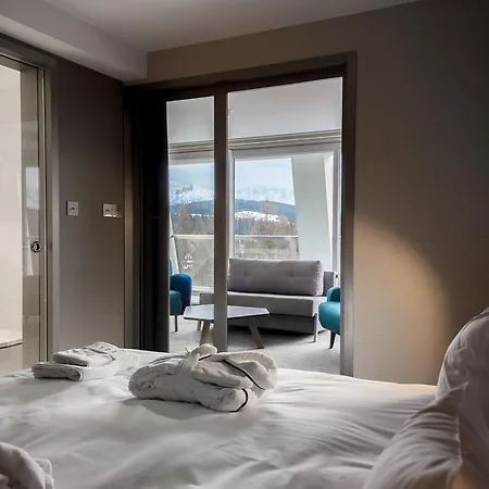 Harnas Dla Doroslych Z Widokiem Na Tatry - Adults Only Hotel